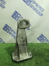 Кронштейн двигателя правый BMW X5 КРОССОВЕР M57