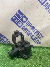 Отбойник на капот правый Renault Grand Scenic 3