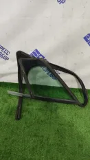 Форточка двери передняя левая Peugeot 308