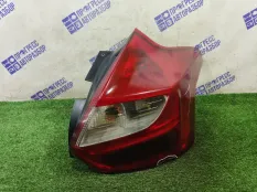 Фонарь задний правый Ford Focus 3 1.6 2012