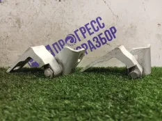 Петля двери задняя правая Ford Focus 3 ХЕТЧБЭК