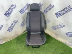Сиденье правое Opel Astra H УНИВЕРСАЛ Z16XER 2010