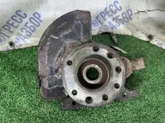 Поворотный кулак передний правый Opel Astra H