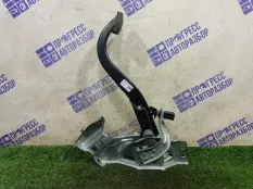 Педаль тормоза Opel Zafira МИНИВЭН Z18XER 2008