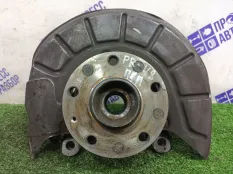 Кулак поворотный передний правый Volkswagen Jetta