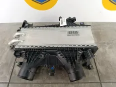 Интеркулер Toyota Land Cruiser 300 2022 1790070010 VJA300 3.5 V35AFTS