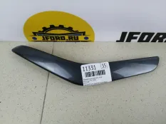 Накладка ручки дверной Ford Kuga 2008 1501176 SUV, правая