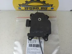 Моторчик заслонок печки Mitsubishi Pajero 4 2008 7801A232 SUV 5