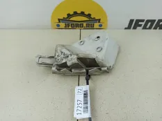 Кронштейн бампера Ford Focus 3 2011 1722284 CB8, задний левый