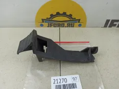 Кронштейн бампера Volvo C70 2006 30633778 MC, передний правый