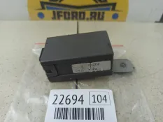 Блок управления подвеской Mitsubishi Pajero 3 2004 MN117823 V68W