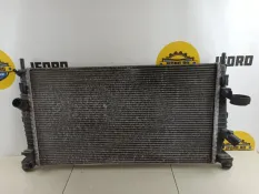 Радиатор охлаждения Volvo V50 2009 30741094 2.0 D D4204T
