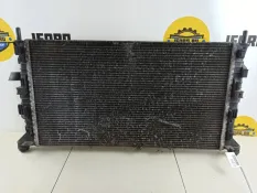 Радиатор охлаждения Volvo V50 2009 30741094 2.0 D D4204T