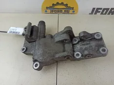 Кронштейн генератора Chrysler Sebring 2007 04891592 2.4 ED3