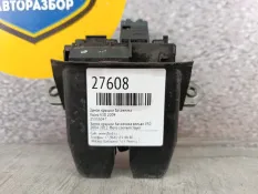 Замок крышки багажника Volvo V50 2009 31335047