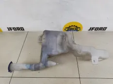 Бачок омывателя Ford Fiesta 2009 1764300