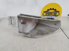 Кронштейн бампера Ford Kuga 2011 1499576 CBV, задний левый