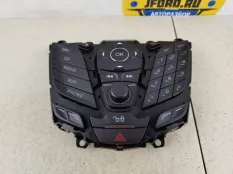 Панель магнитолы Ford Focus 3 2011 1771645 CB8