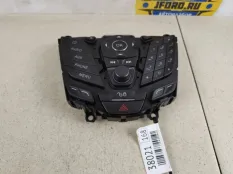 Панель магнитолы Ford Focus 3 2012 1769525 CB8