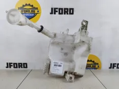 Бачок омывателя Ford Focus 3 2012 1817940 CB8