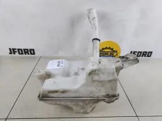 Бачок омывателя Ford Focus 3 2012 1817940 CB8