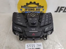 Панель магнитолы Ford Focus 3 2011 1771645 CB8