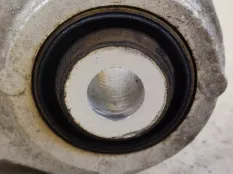 Кронштейн подвесного подшипника Volvo XC90 2019 32222463 L_A2 2.0 B4204T26