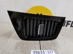 Воздуховод в торпеду Volvo XC90 2019 31651283 L_A2, правый