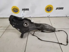 Кулак поворотный Land Rover Discovery 5 2017 LR095816 L462 2.0 D 204DTA, передний правый