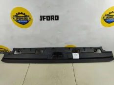Накладка на заднюю панель Land Rover Discovery 5 2017 LR082836 L462
