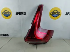 Фонарь задний Volvo V40 2017 31395845 MV, правый