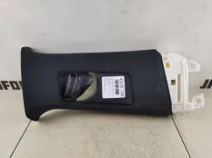 Обшивка центральной стойки Lexus RX450h 2019 5838748091 GYL25, правая