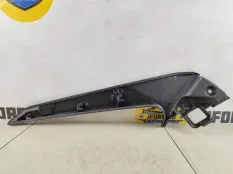 Накладка крышки багажника Lexus RX450h 2019 7680748011 GYL25, правая