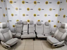 Сиденья комплект 7 мест Land Rover Discovery 5 2019 LR107574 L462