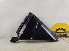 Накладка на дверь Lexus RX450h 2019 6747048010 GYL25, задняя правая