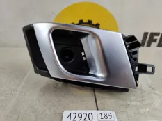 Ручка двери внутренняя Land Rover Discovery 5 2019 LR066545 L462, передняя левая