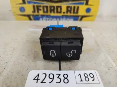 Блок кнопок Land Rover Discovery 5 2019 LR071264 L462