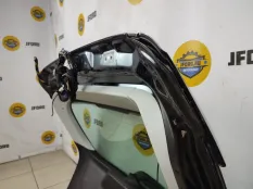 Крышка багажника Ford Focus 3 2011 1838957 CB8