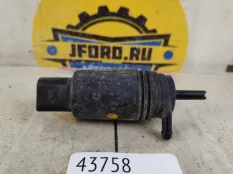 Моторчик бачка омывателя Land Rover Range Rover 3 2003 DMC000010 L322
