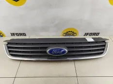 Решетка радиатора Ford Kuga 2011 1497839 CBV