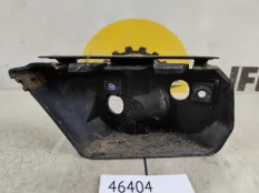 Кронштейн бампера Volvo S40 2005 31265395, передний правый