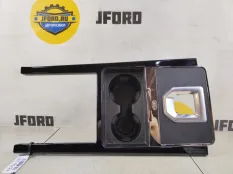 Накладка на консоль подлокотника Land Rover Range Rover Evoque 2018 LR115544 L551