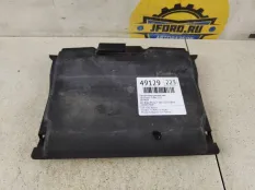 Крышка аккумулятора Ford Focus 3 2012 1859099 CB8, задняя
