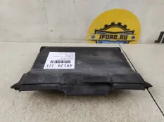 Крышка аккумулятора Ford Focus 3 2012 1859099 CB8, задняя