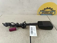Замок ремня безопасности Ford Focus 3 2013 1852179 CB8, передний правый