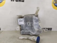 Бачок омывателя Ford Focus 3 2013 1817940 CB8