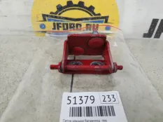 Петля крышки багажника Ford Focus 3 2013 1744701 CB8, левая
