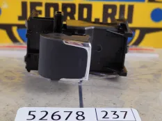 Кнопка стеклоподъемника Lexus NX300 2021 8481078020 AYZ15