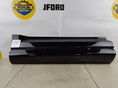 Накладка на дверь Land Rover Range Rover Sport SVR 2017 LR062231 L494, задняя правая