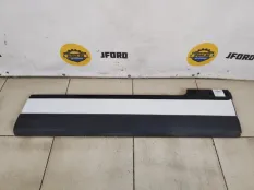 Накладка на дверь Land Rover Range Rover 4 2013 LR038845 L405, передняя правая